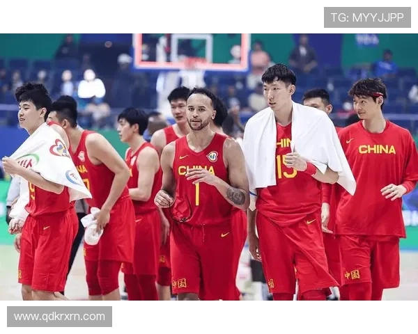中国男篮迎战澳大利亚队备战世界杯比赛全力冲刺目标冲击八强