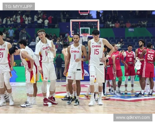 中国篮球队备战世界杯揭幕战 展示全新阵容与战术布局
