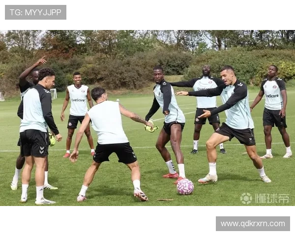 桑德兰足球俱乐部发展历程与英格兰足球文化的深度融合探析