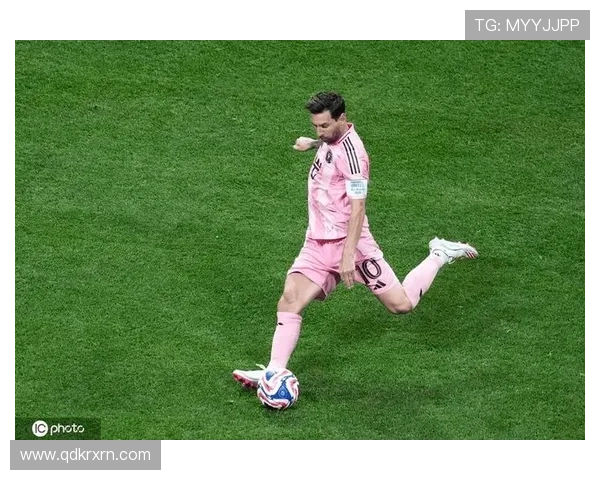 梅西领衔大巴黎逆转胜利 曼联惨遭连败排名下滑至英超第八